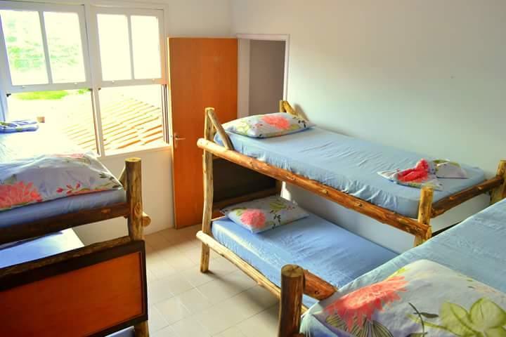 Hostel Katsbarnea *